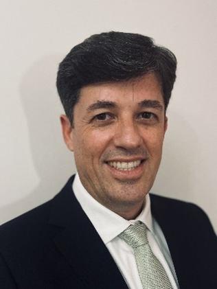 Paulo Zafaneli，北美网络系统高级副总裁